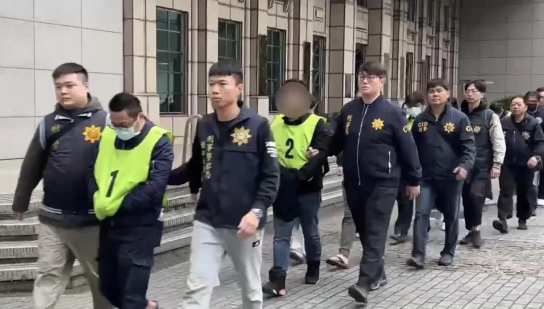 警方逮捕17名嫌犯移送法辦。（圖／翻攝畫面）