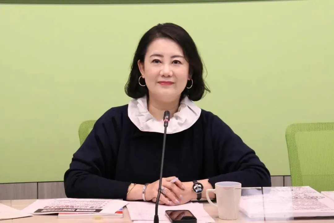 吳思瑤在其臉書公開抄錄大陸前領導人毛澤東「宜將剩勇追窮寇,不可沽名學霸王」的詩句。(圖取自吳思瑤臉書)
