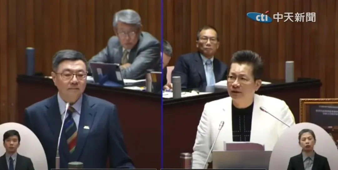 民眾黨立委吳春城今(25日)在院會質詢行政院長卓榮泰。(圖／中天新聞)