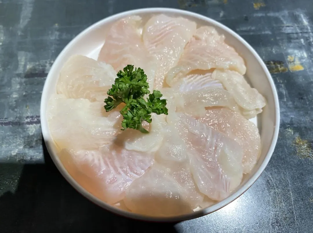 「老撈」的魚滑肉質軟嫩，入口即化。（圖／黃宏輝提供）