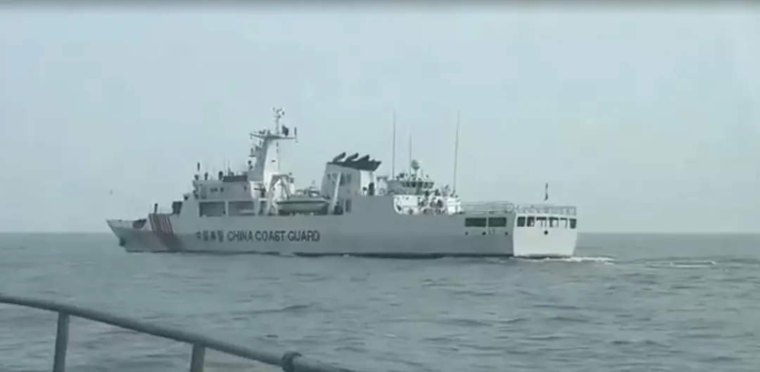 大陸海警船侵擾金門海域。(圖/海巡署)