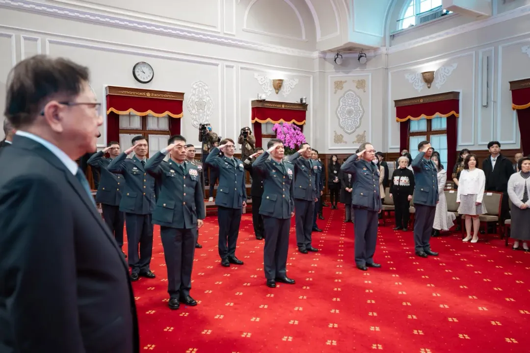 賴清德主持國軍12位將官晉任。(圖/總統府)