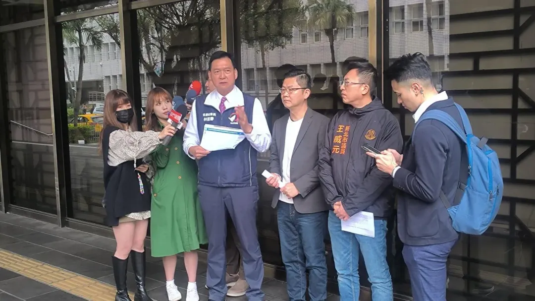 林國春等國民黨新北市議員今赴北檢告發沈伯洋。（圖／擷取自林國春臉書）