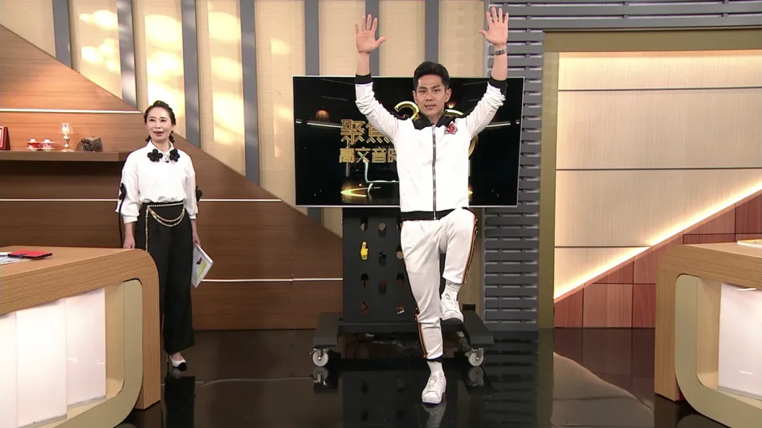 祖雄在《聚焦2.0》傳授兩招防心血管疾病運動。（圖／年代 提供）