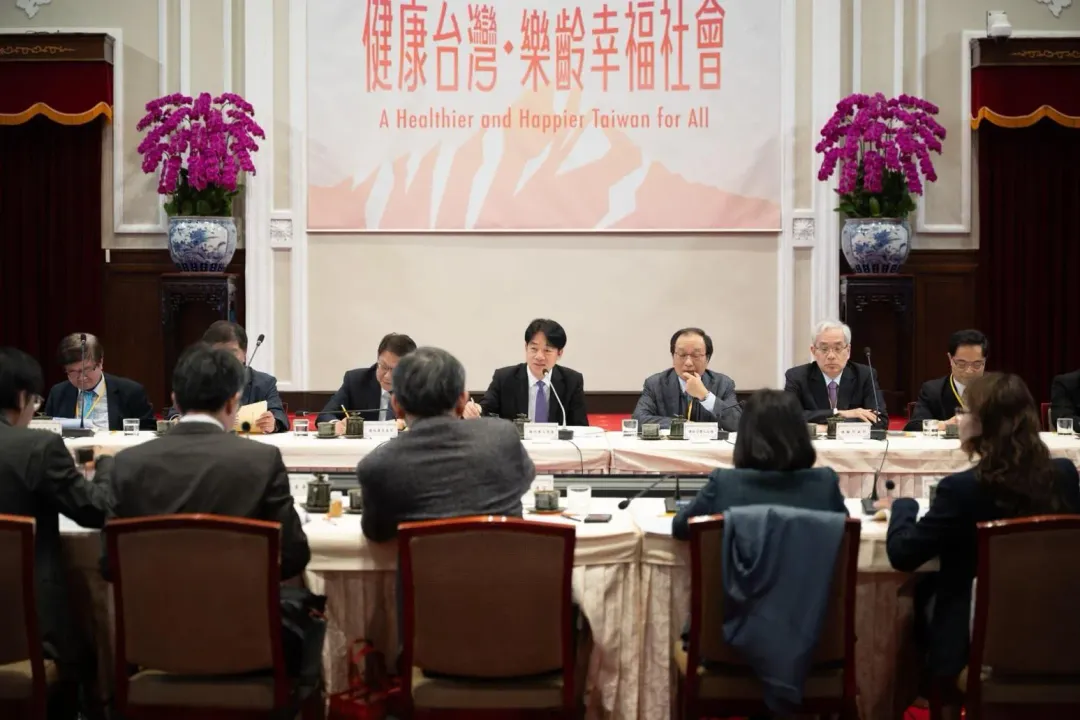 總統府27日舉行健康台灣推動委員會第3次委員會議。（圖取自潘孟安臉書）