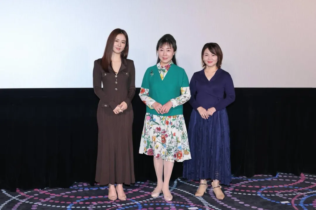 《我的老師首部曲：燈塔水母的秘密》主演群。（圖／群和國際文化提供）