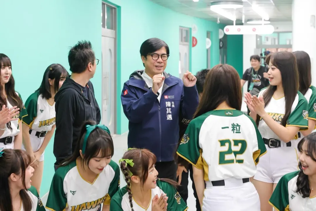高雄市長陳其邁第二屆任期屆滿後,誰接手備受關注。(圖取自陳其邁臉書)