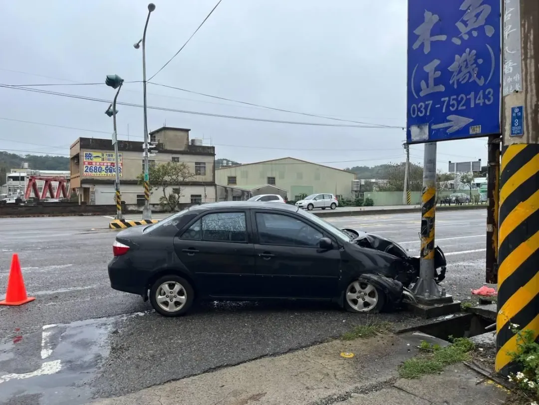 徐男酒駕被依公共危險罪移送苗檢，車毀又面臨官司，得不償失。（圖／翻攝畫面）