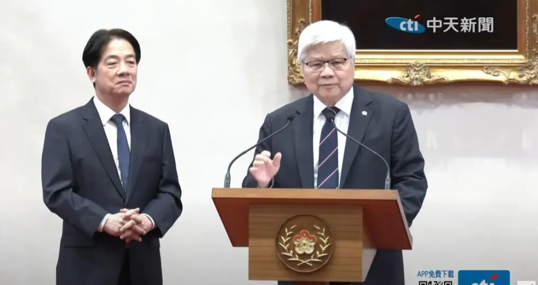 台積電董事長魏哲家在記者會噴金句稱台積電員工努力生孩子讓工程師源源不絕。(圖/中天新聞)