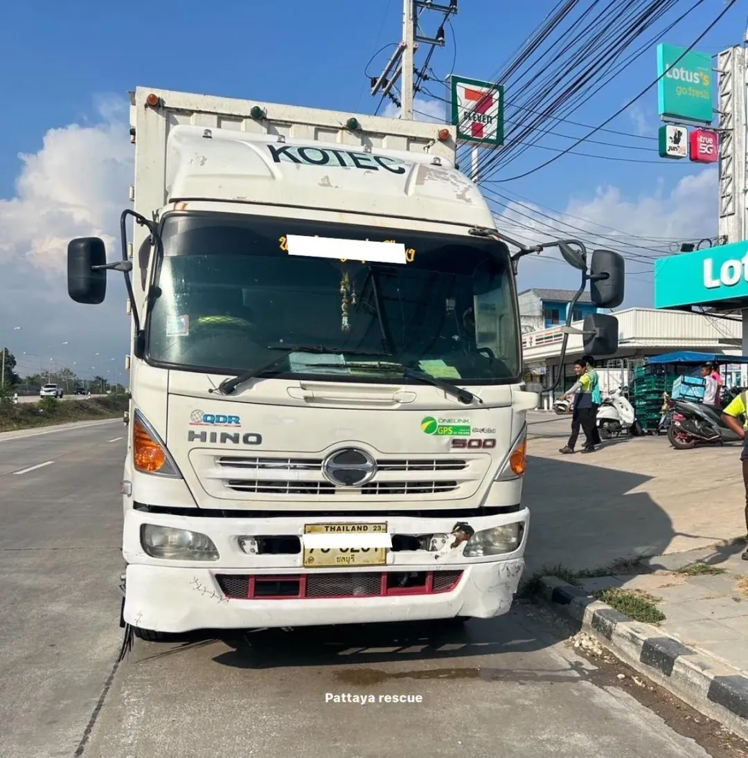 62歲貨車司機向警方坦承自己開車時打瞌睡，才鑄下大錯。（圖／翻攝自Facebook@Pattaya rescue）