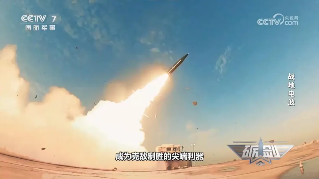 中共推出以PHL191型火箭炮系統為平台的慣性與衛星制導火箭炮BRE10，聲稱精準度不下於彈道導彈。（資料圖／央視網）