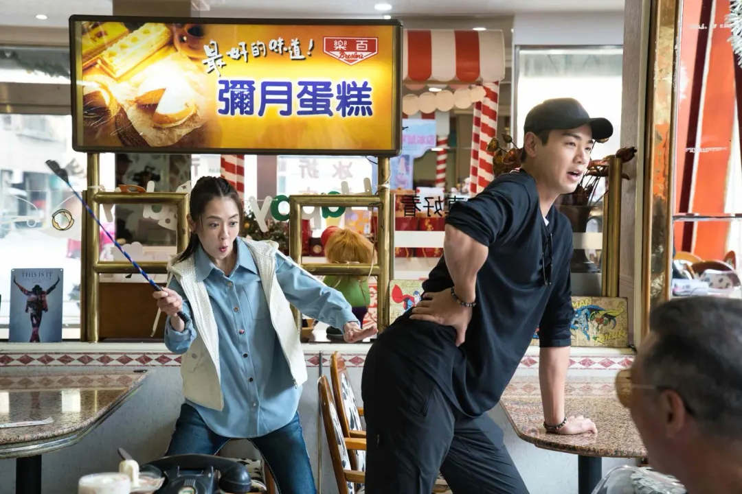 楊千霈(左)狠打禾浩辰(右)翹臀,被打卻稱I Like it。(圖/東森綜合 提供)