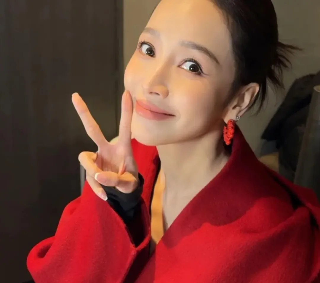 侯佩岑近期參與選秀節目《乘風2025》（浪姐6），表現備受外界關注。（圖／翻攝自侯佩岑 微博）