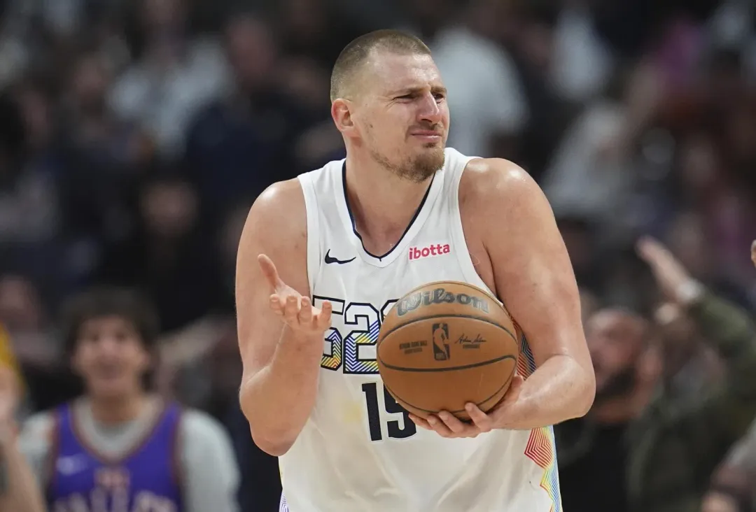 約基奇31分、21籃板、22助攻大三元,成為NBA史上首位達成「30+20+20」紀錄的球員。(圖/美聯社)