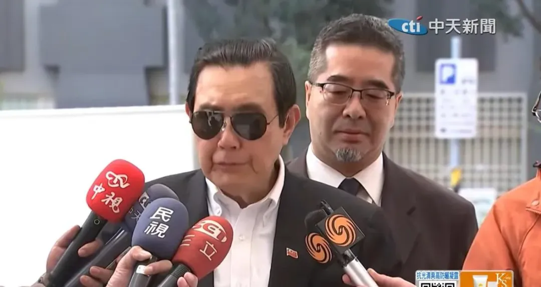 馬英九2016年卸任後,受邀造訪過許多國家,並非青鳥所稱只去大陸而已。(圖/中天新聞)