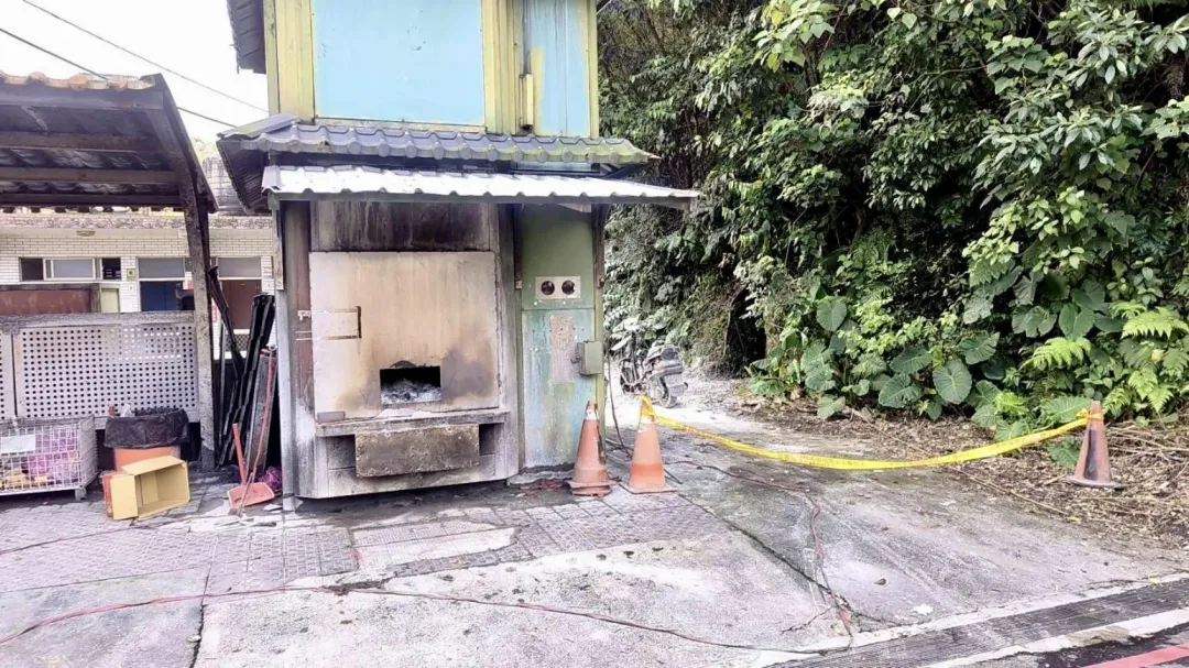 基隆一名男子在火葬場自焚當場死亡。（圖／翻攝畫面）