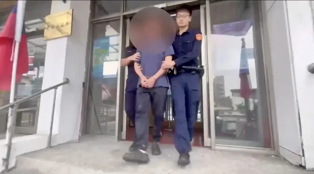 警方案發2小時後迅速逮捕縱火犯到案送辦。（圖／翻攝畫面）