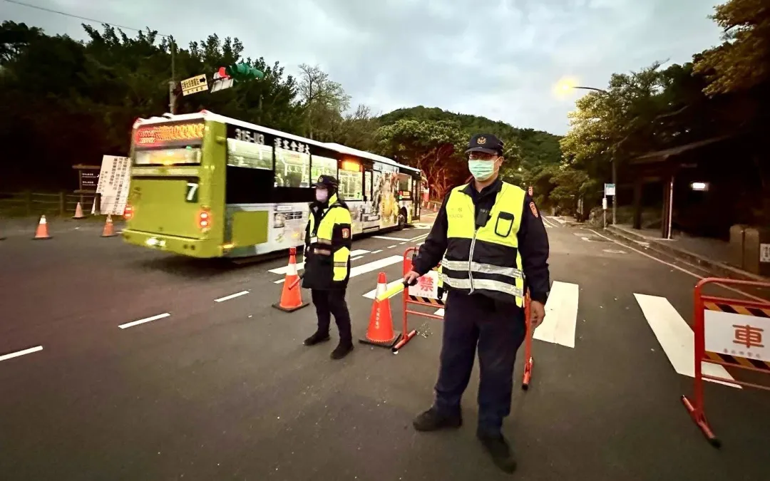 警方將於陽明山公墓周邊進行交管。（圖／翻攝畫面）