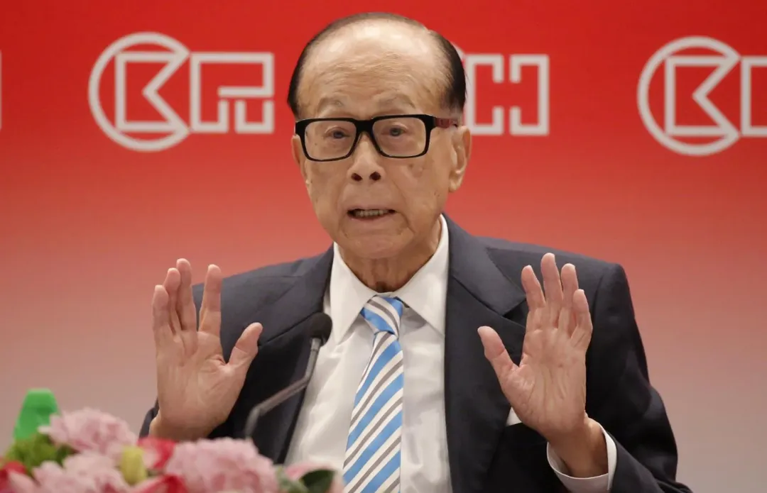 香港首富李嘉誠驚傳死訊,長實集團15日緊急發布聲明闢謠。(資料照/美聯社)