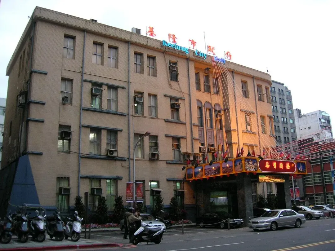 神韻藝術團20日基隆演出，卻傳出市府遭恐嚇信威脅不得出借場地，否則將放置炸彈並開槍。（圖／翻攝畫面）