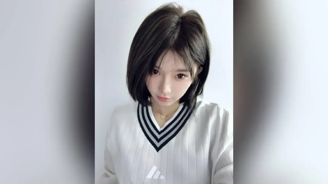 吳艷妮曬短髮清爽照。(圖/翻攝自吳艷妮微博)