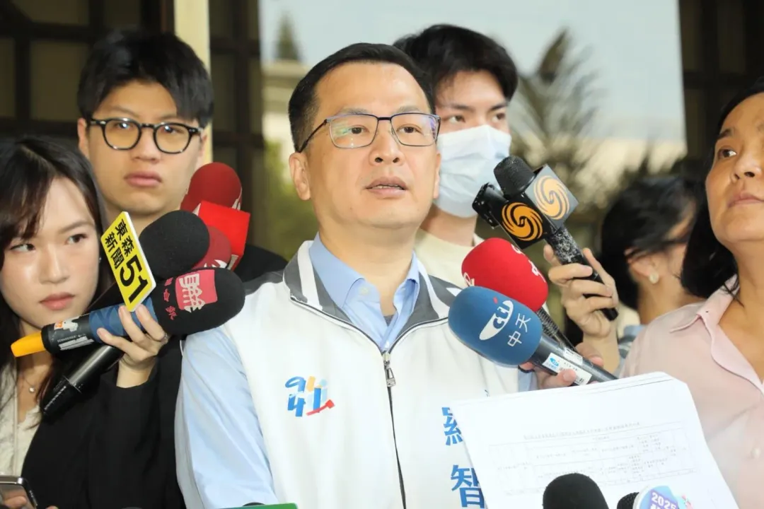 羅智強批，民進黨政府顯然濫用司法選擇性辦案。（圖/國民黨提供）