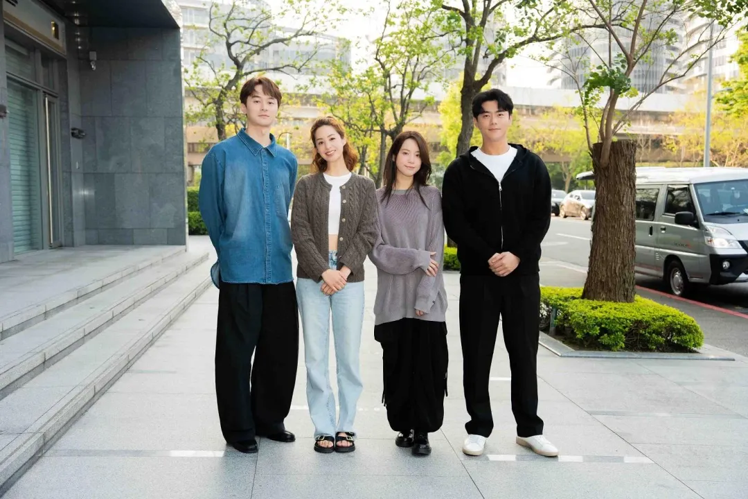 張軒睿(左起)、莫允雯、程予希及李程彬攜手主演林心如新劇。(圖/TVBS 提供)