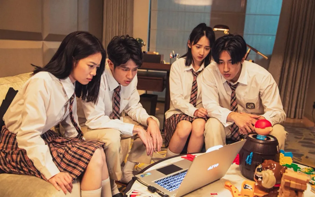 《器子》演員婁峻碩（右起）、李沐、黃禮豐、程雅晨。（圖／華映娛樂 提供）