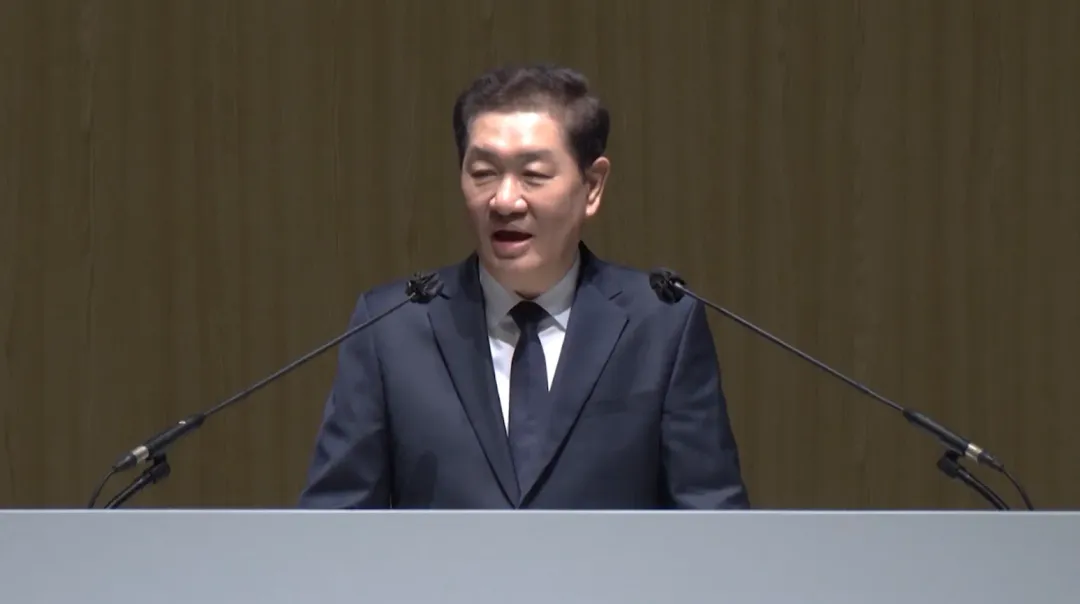 三星電子共同執行長韓鐘熙去世。圖為韓鐘熙上週在股東大會上發表講話。（圖／路透社）