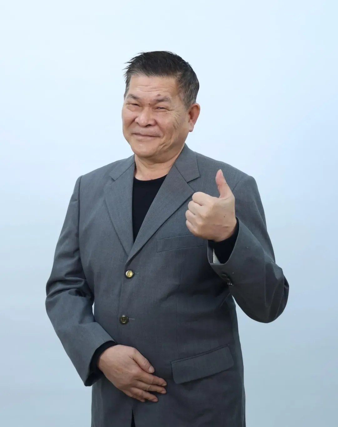澎恰恰的債主出面召開記者會。（圖／翻攝自澎恰恰 臉書）