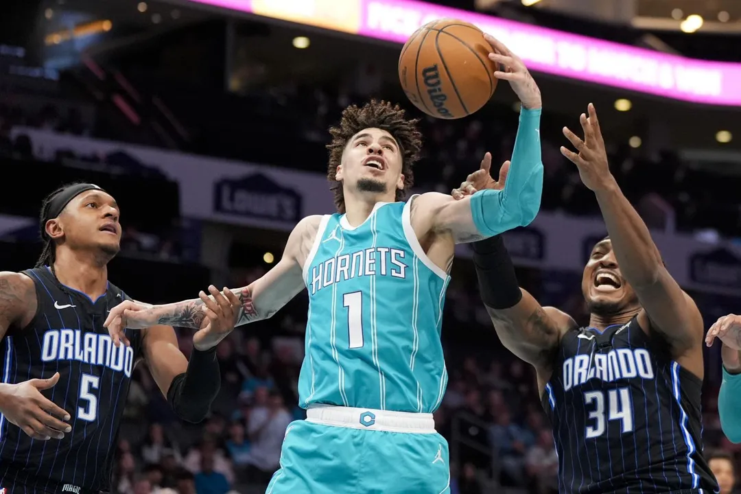 拉梅洛·鮑爾（LaMelo Ball）近期深陷交易傳聞風暴。（圖／美聯社）
