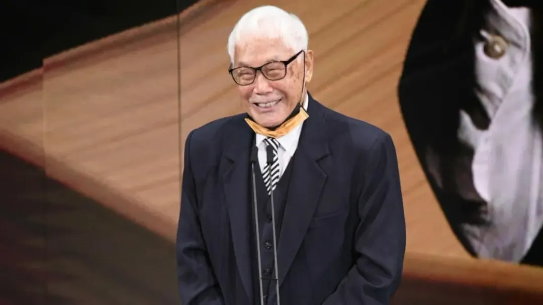 資深攝影師林贊庭獲頒第58屆金馬獎終身成就獎。(圖/金馬執委會 提供)