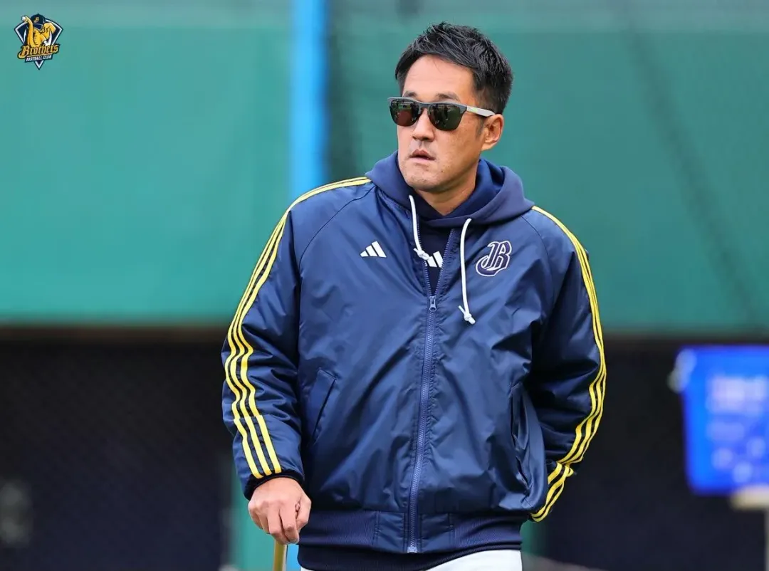 平野惠一盼台南棒球場的休息室能增設女性廁所。（圖／翻攝自兄弟Fans Club臉書）