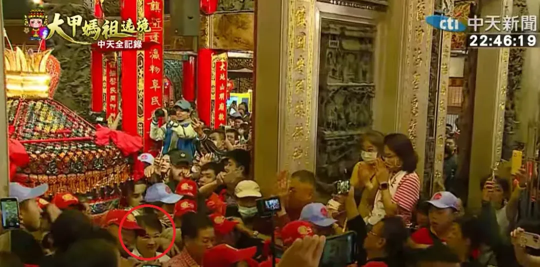 大甲媽繞境4日晚間正式起駕，台中市長盧秀燕也來共襄盛舉。（圖／中天新聞）