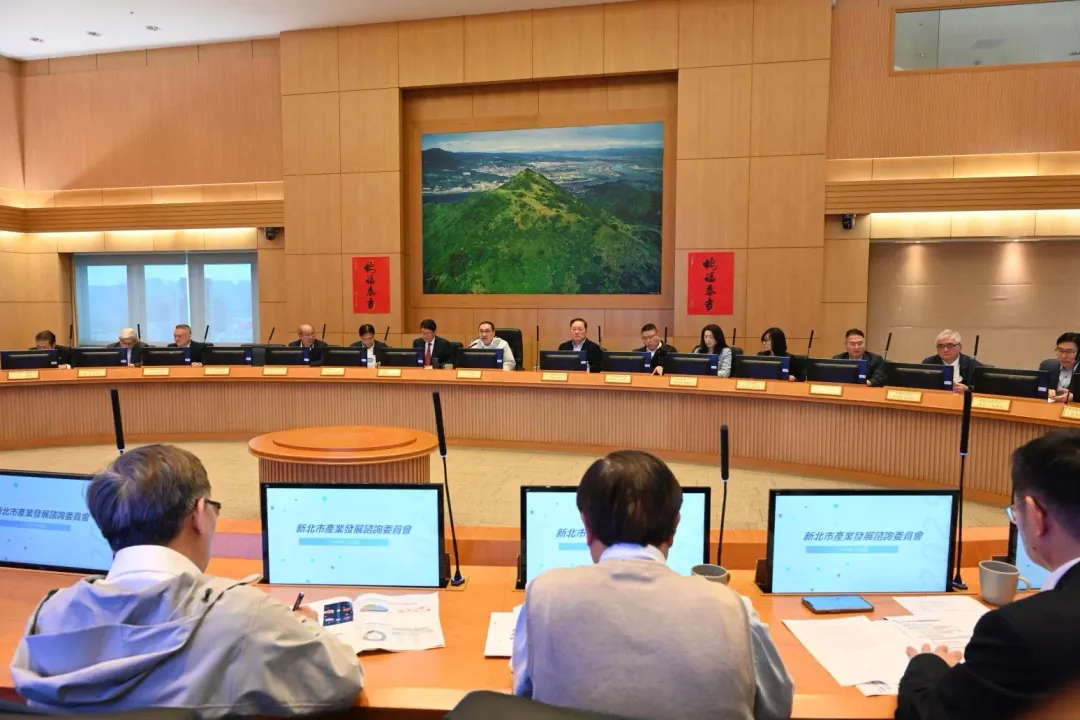 新北市長侯友宜今（7日）傾聽新北企業界建言，祭出四大行動方案解關稅困境。（圖／新北市政府提供）