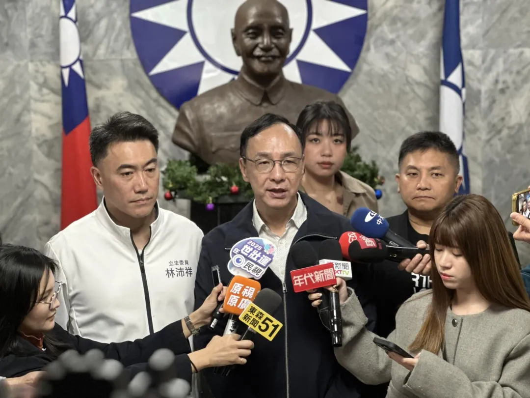 國民黨主席朱立倫在基隆市黨部。(圖/國民黨提供)
