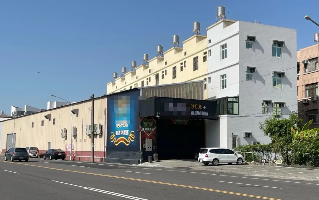 嘉義一間桌遊館附近發生砍人案。（圖／翻攝畫面）
