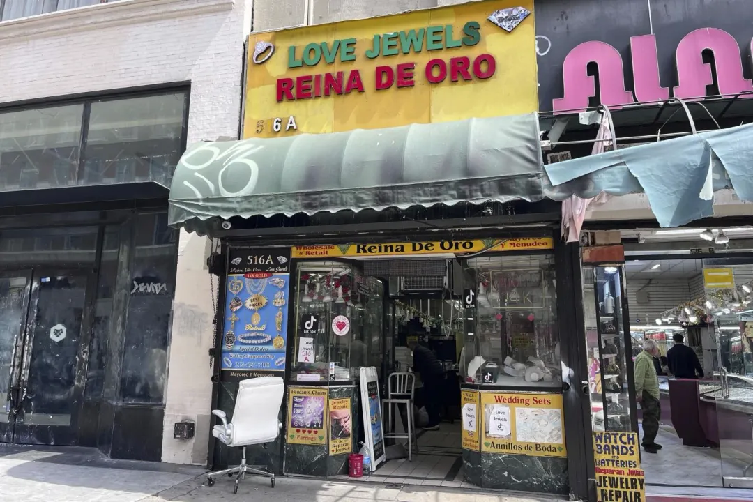 失竊的珠寶店外觀。（圖／美聯社）
