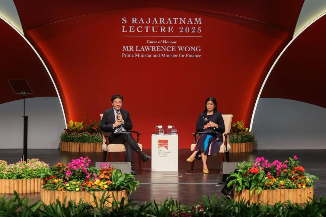 黃循財16日在拉惹勒南講座上。（圖／翻攝臉書「Lawrence Wong」）