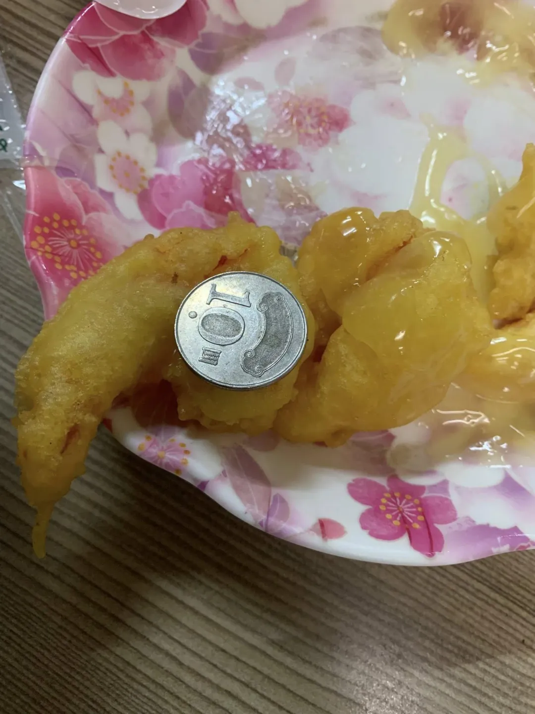 屏東熱炒店鳳梨蝦球一份200元僅5顆引發消費者不滿 照片來源L爆料公社二社臉書
