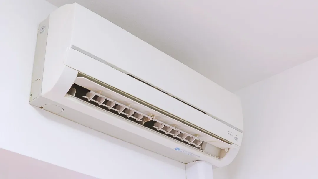 夏月因冷氣空調用電增加，夏月的用電量比非夏月多123度、約四成，使民眾易感電費增加。（示意圖／photoAC）
