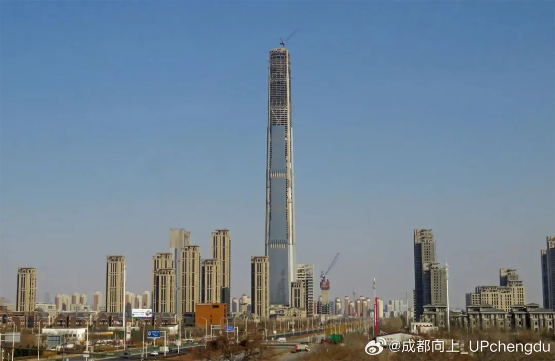 大陸天津「高銀117大廈」為目前世界最高的爛尾建築。（圖／翻攝自微博）