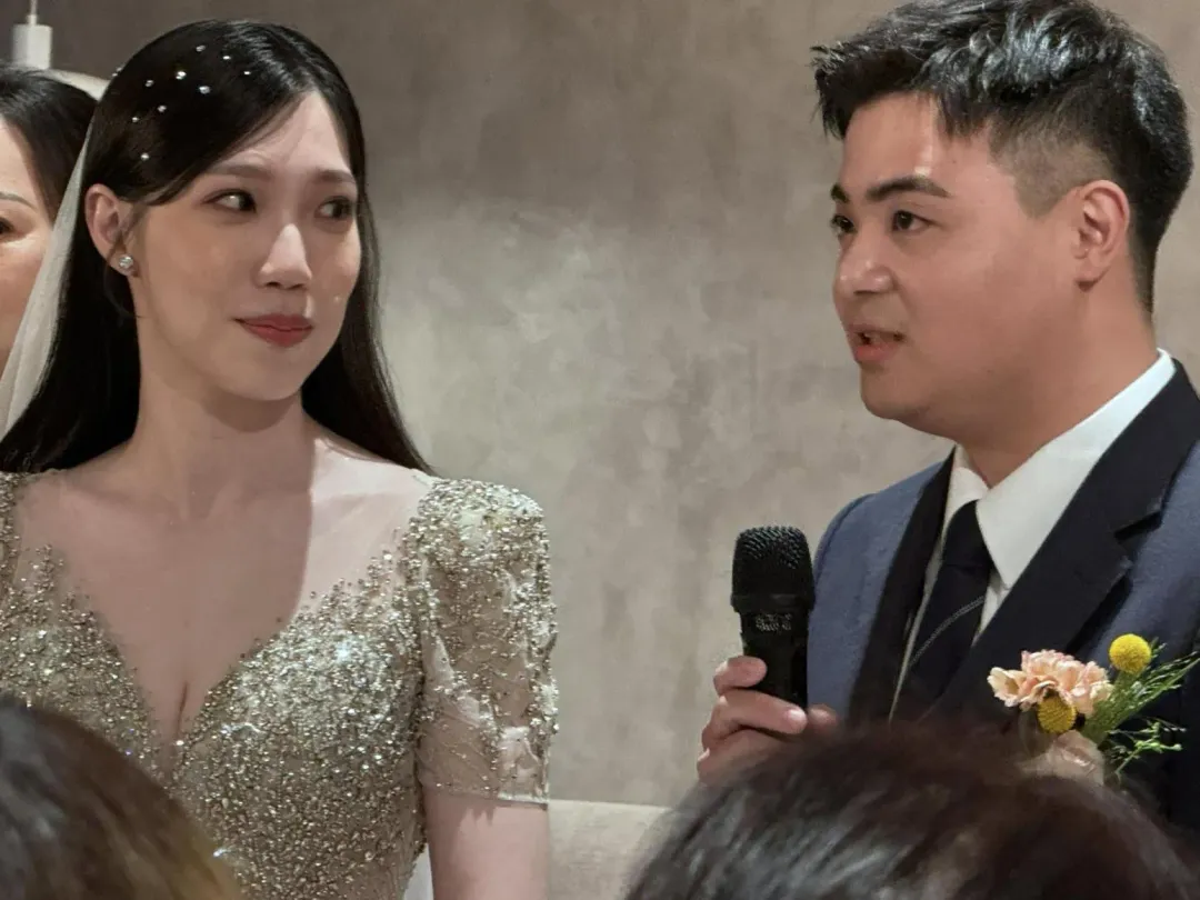章柏翰日前舉行婚禮，劇組導演瞿友寧特地出席見證這場幸福盛事。（圖／翻攝自瞿友寧 臉書）