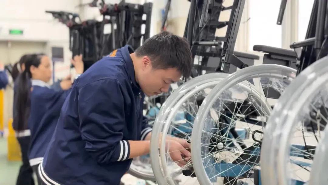 廈門生產輪椅的工廠。（圖／新華社）
