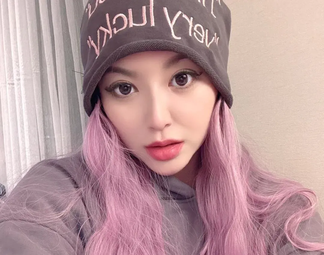 39歲女星李妍瑾近年轉行經營直播帶貨。（圖／翻攝自李妍瑾Instagram）
