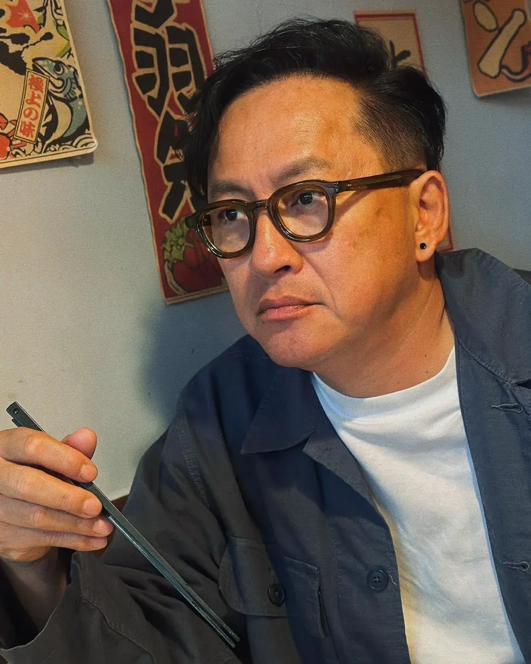 製作人王鈞怒轟詹姆士的手法簡直是「空手套白狼」。
