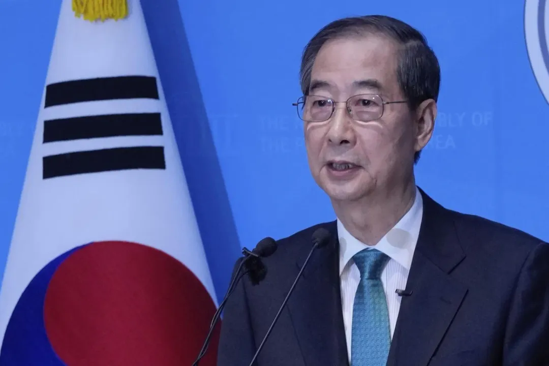 韓悳洙今天在記者會上宣布參選總統。（圖／美聯社）