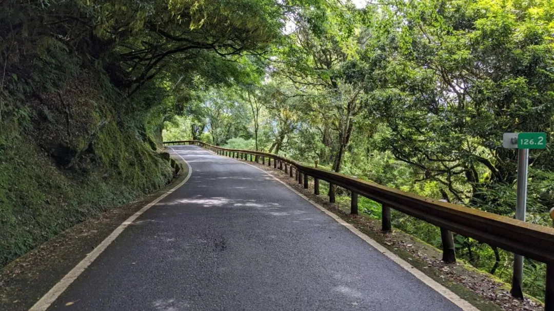 中橫公路神木路段施工,5月1日起實施交通管制。(圖/交通部公路局提供)