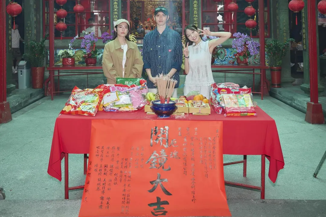 「啦啦隊女神」林襄（右）首次再戰大銀幕的驚悚演出，相當興奮。（圖／星映電影 提供）