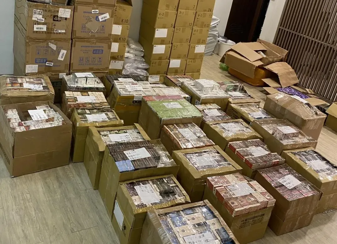警方查扣大量毒品原料市值1.4億元。（圖／翻攝畫面）
